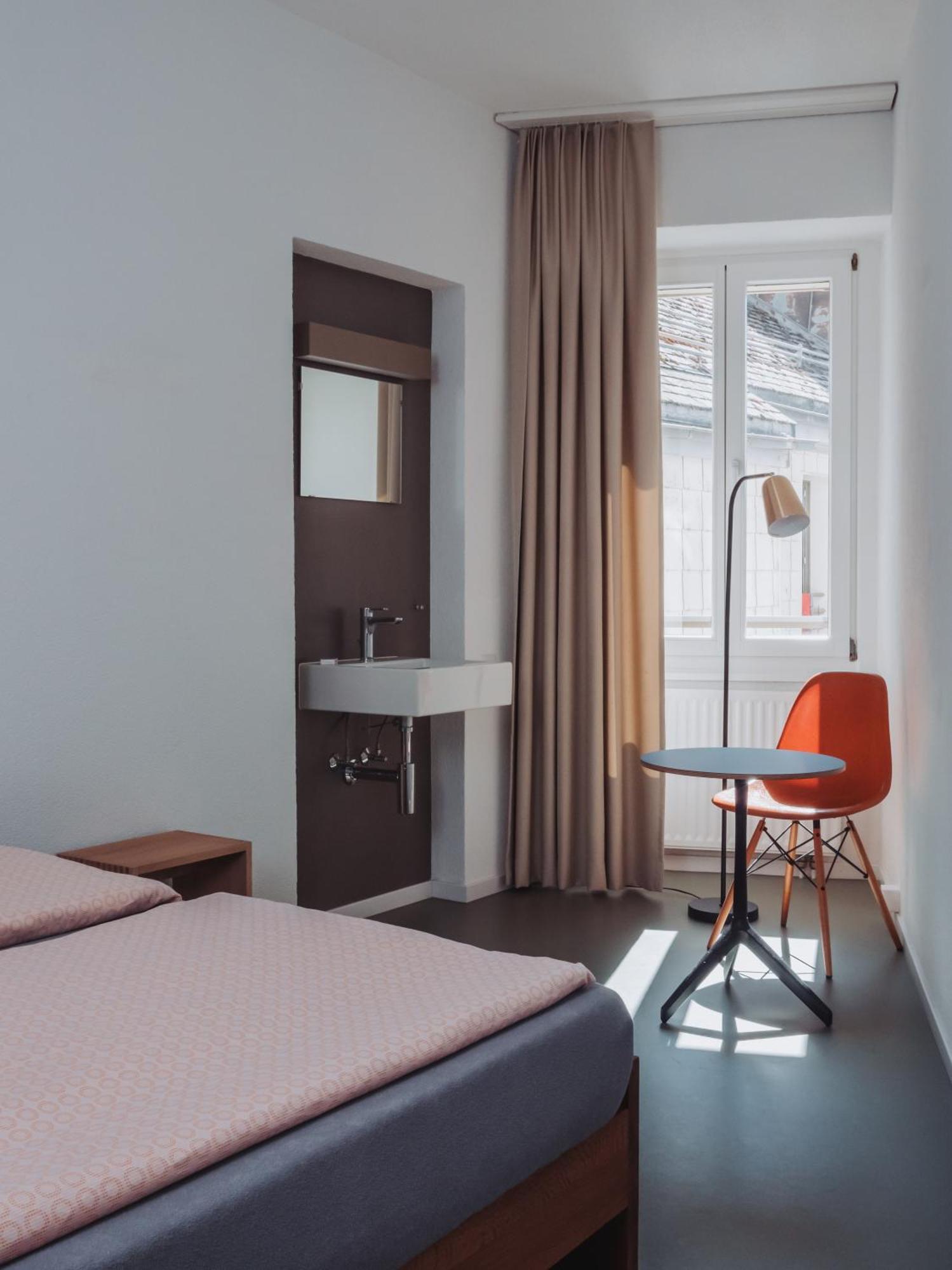 Chambre Simple avec Salle de Bains Commune